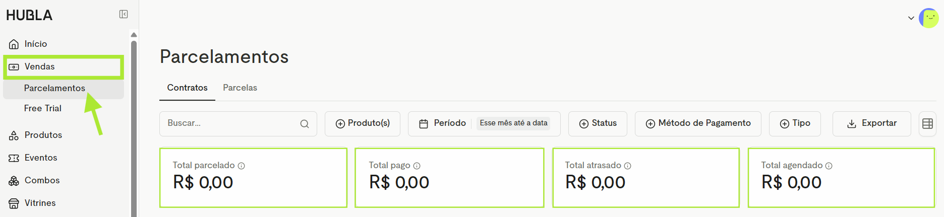 Menu Vendas › Parcelamentos com as abas Contratos e Parcelas e os totais parcelado, pago, atrasado e agendado